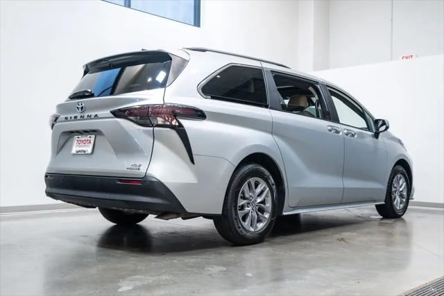 2024 Toyota Sienna XLE