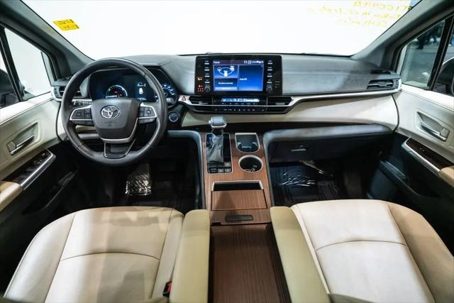 2024 Toyota Sienna XLE