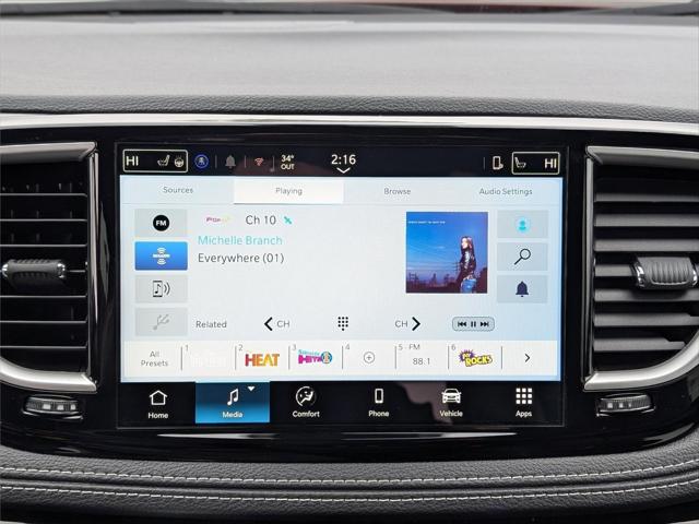 2026 Chrysler Pacifica Select