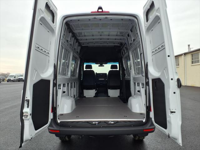 2025 Mercedes-Benz Sprinter 2500 Standard Roof 4-Cyl Diesel