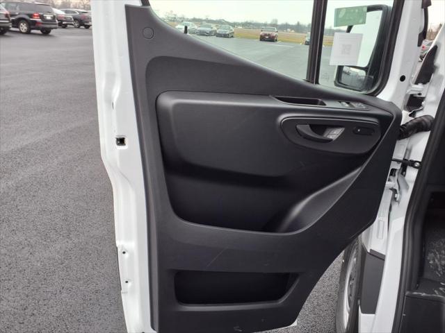 2025 Mercedes-Benz Sprinter 2500 Standard Roof 4-Cyl Diesel