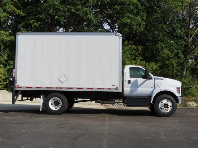 2022 Ford F-750 Base