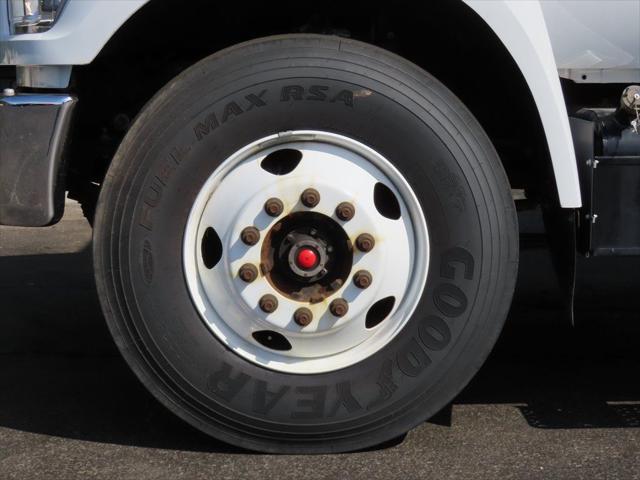2022 Ford F-750 Base