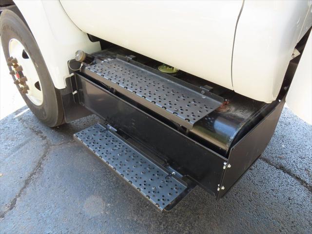2022 Ford F-750 Base