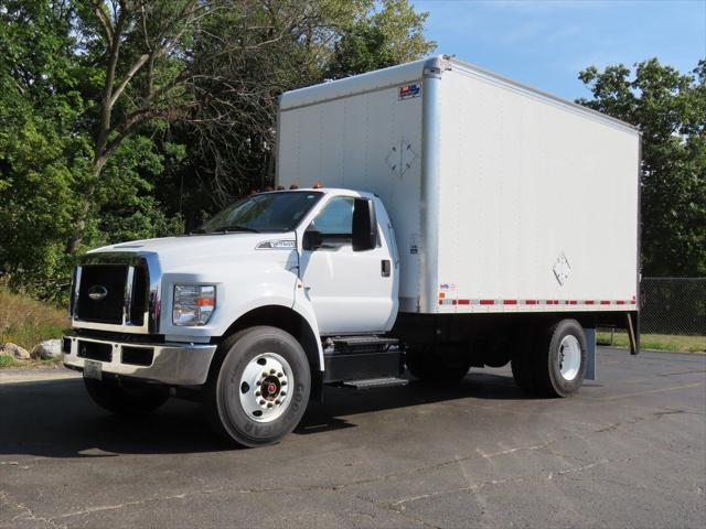 2022 Ford F-750 Base