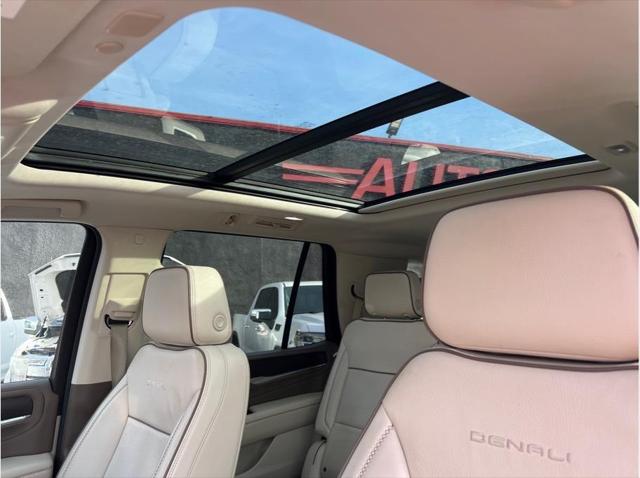 2023 GMC Yukon 4WD Denali