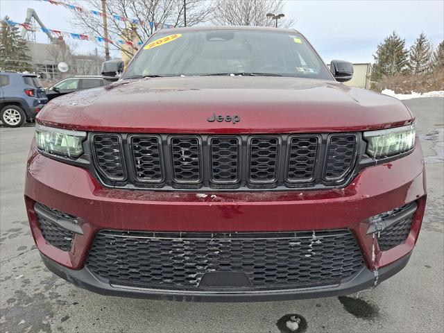 2022 Jeep Grand Cherokee Altitude 4x4 2022 Jeep Grand Cherokee Altitude 4x4