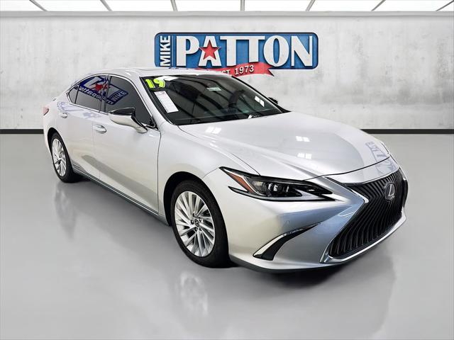 2019 Lexus ES 300h Luxury