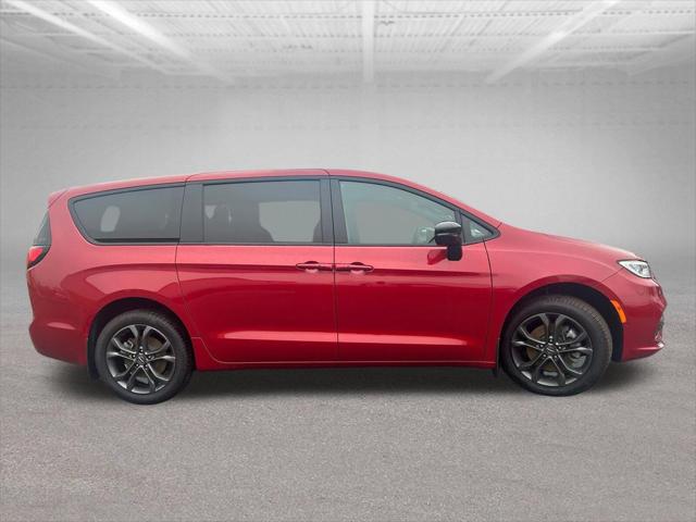2026 Chrysler Pacifica Select AWD