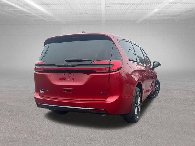 2026 Chrysler Pacifica Select AWD