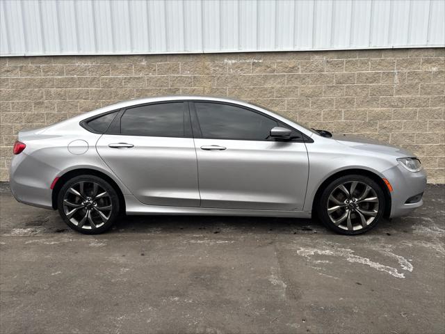 Used 2015 Chrysler 200 For Sale in Wilmington, OH