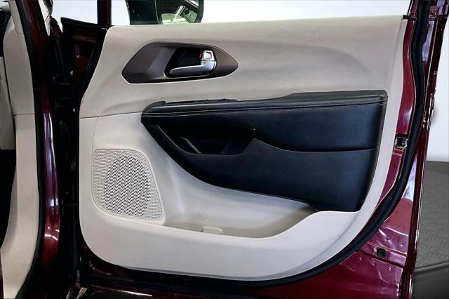 2020 Chrysler Voyager LXI