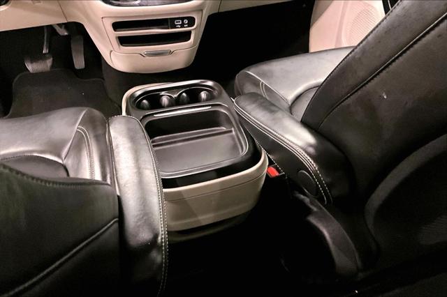 2020 Chrysler Voyager LXI