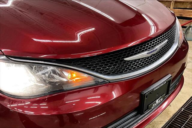 2020 Chrysler Voyager LXI