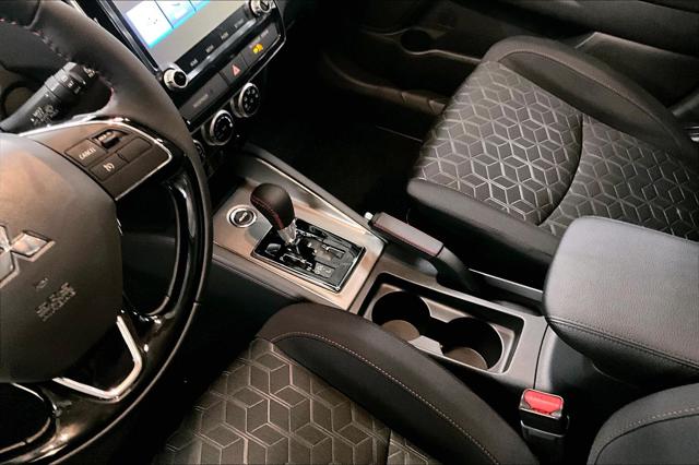2025 Mitsubishi Outlander Sport 2.0 LE