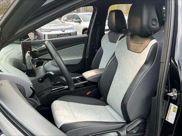 2023 Volkswagen ID.4 Pro