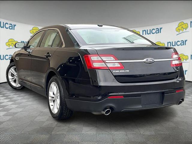 2019 Ford Taurus SE