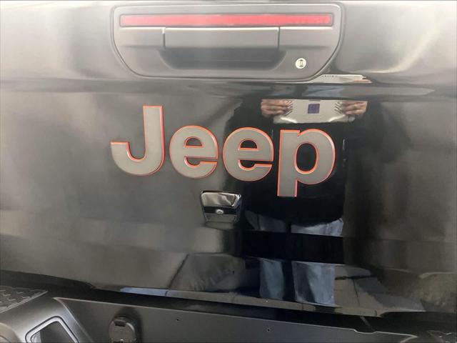 2022 Jeep Gladiator Sport