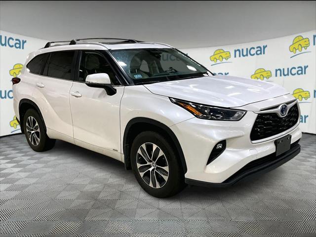 2023 Toyota Highlander Hybrid XLE for sale in Norwood, MA