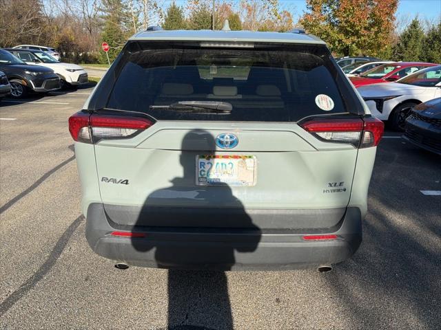 2021 Toyota RAV4 Hybrid XLE