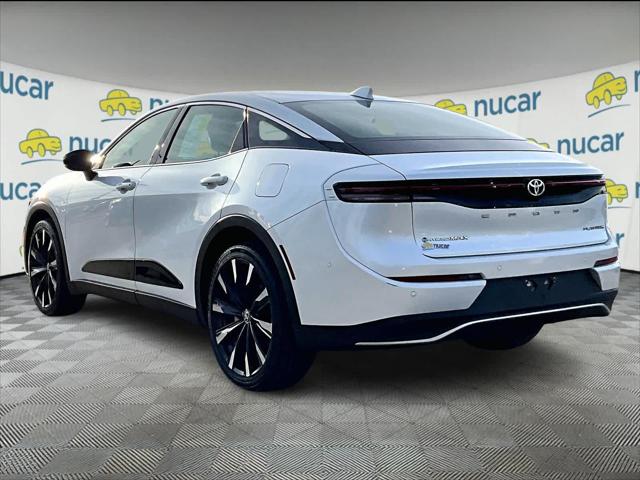 2025 Toyota Crown Platinum