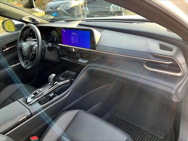 2025 Toyota Crown Platinum