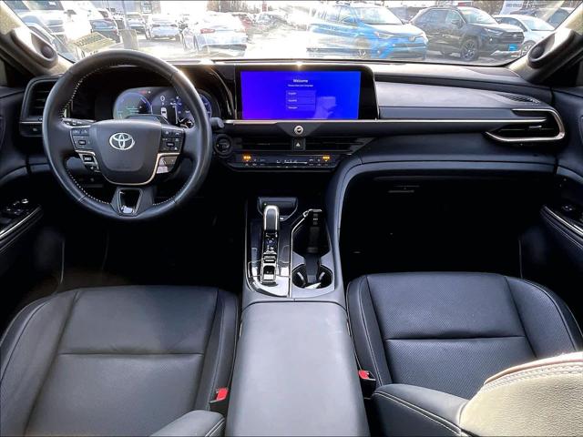 2025 Toyota Crown Platinum