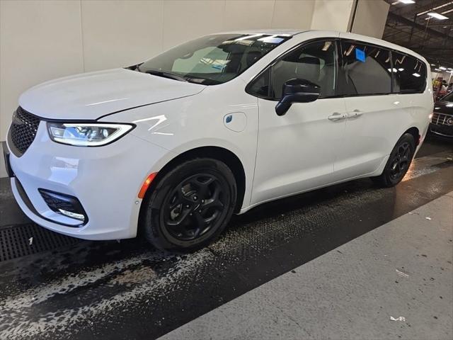 2024 Chrysler Pacifica Hybrid S Appearance Pkg 2024 Chrysler Pacifica Hybrid S Appearance Pkg