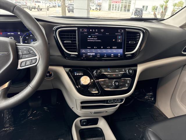 2024 Chrysler Pacifica Touring L 2024 Chrysler Pacifica Touring L