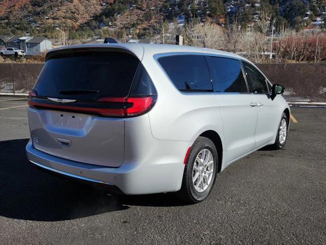 2024 Chrysler Pacifica Touring L 2024 Chrysler Pacifica Touring L