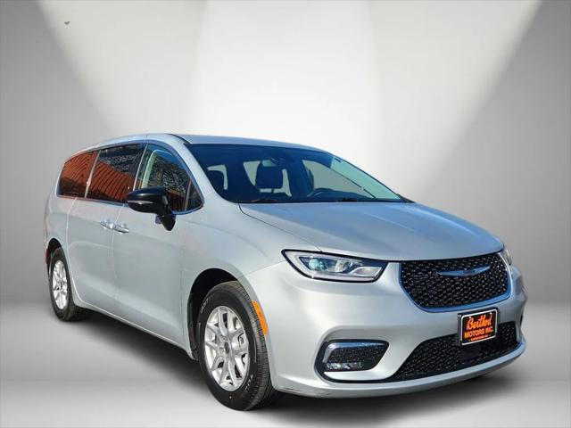 2024 Chrysler Pacifica Touring L 2024 Chrysler Pacifica Touring L