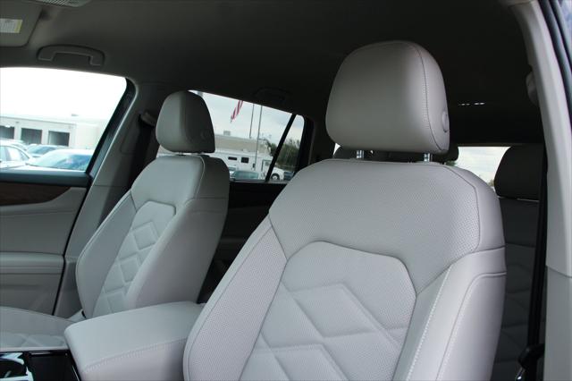 2026 Volkswagen Atlas SE with Technology