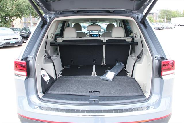 2026 Volkswagen Atlas SE with Technology