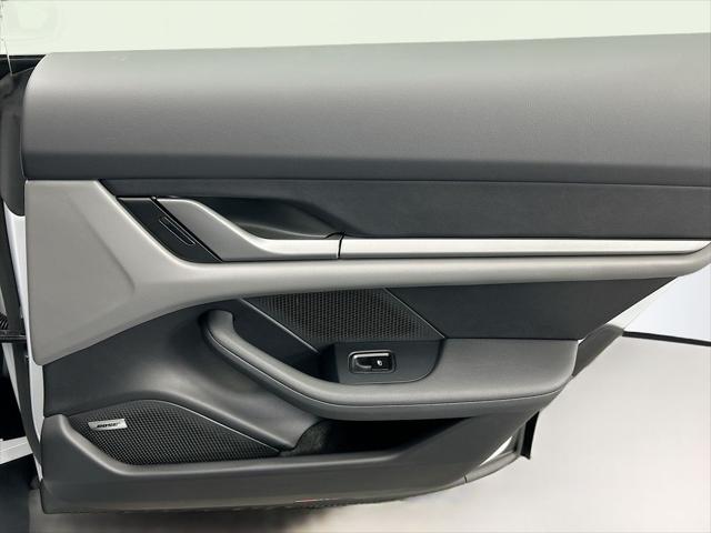 2026 Porsche Taycan 4