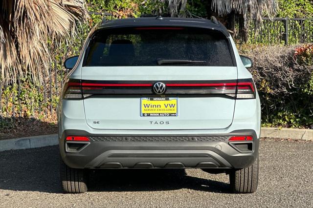 2026 Volkswagen Taos SE Black