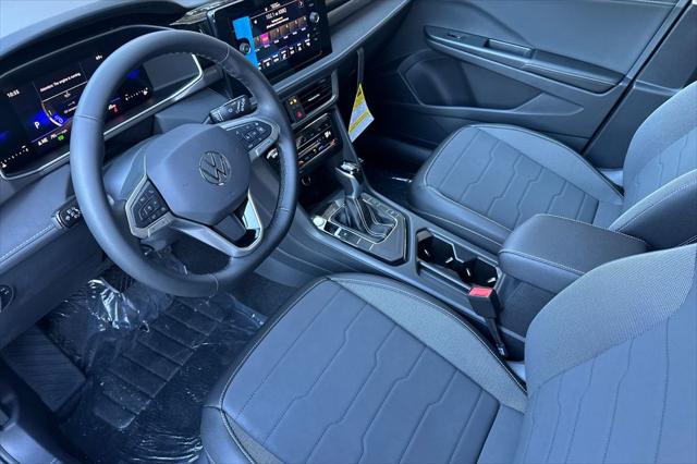 2026 Volkswagen Taos SE Black