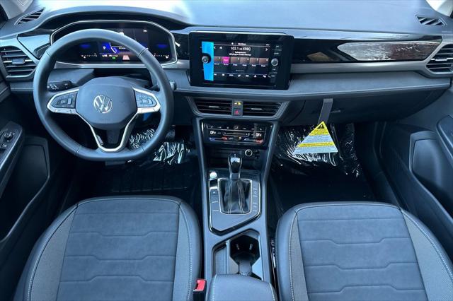 2026 Volkswagen Taos SE Black