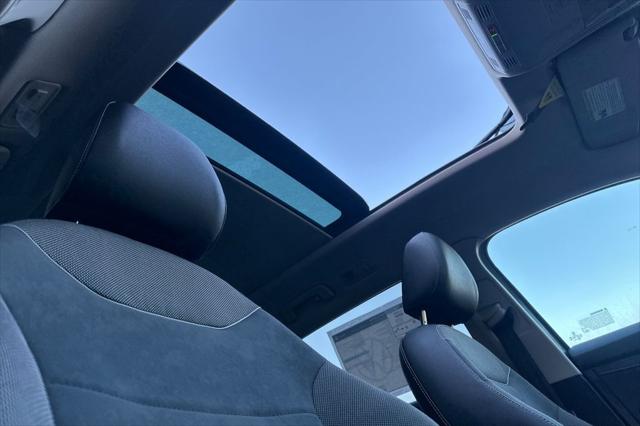 2026 Volkswagen Taos SE Black
