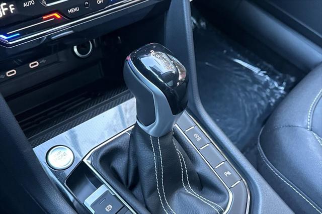 2026 Volkswagen Taos SE Black