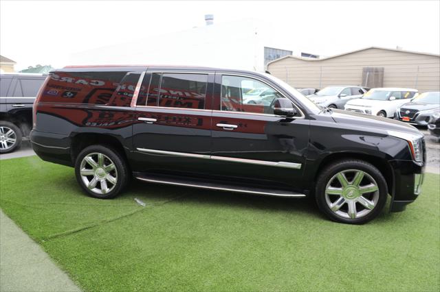 2020 Cadillac Escalade ESV 4WD Luxury