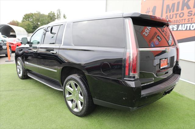 2020 Cadillac Escalade ESV 4WD Luxury
