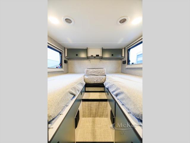 2025 Mercedes-Benz Sprinter 3500XD Chassis Standard Roof 4-Cyl Diesel HO