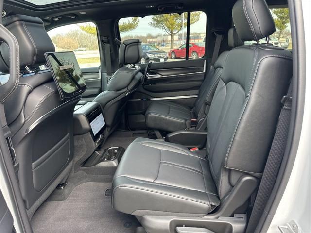 2026 Jeep Grand Wagoneer L Summit Obsidian 4x4