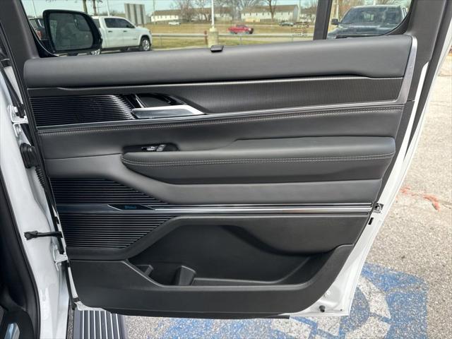 2026 Jeep Grand Wagoneer L Summit Obsidian 4x4