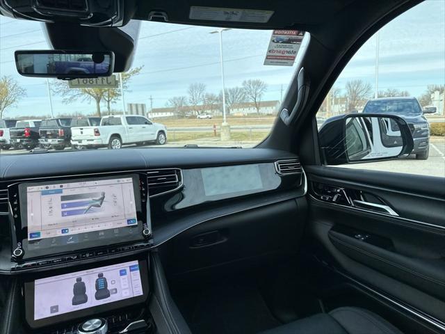2026 Jeep Grand Wagoneer L Summit Obsidian 4x4