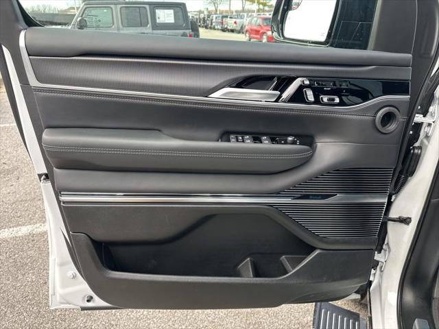 2026 Jeep Grand Wagoneer L Summit Obsidian 4x4