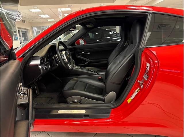 2015 Porsche 911 Carrera