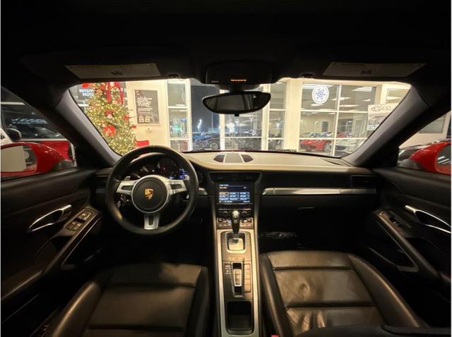 2015 Porsche 911 Carrera