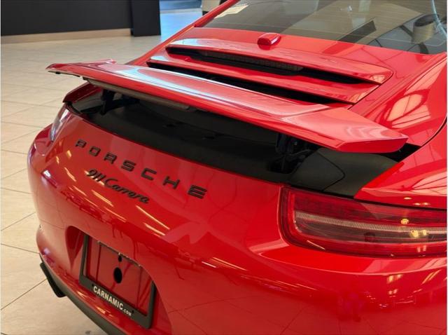 2015 Porsche 911 Carrera