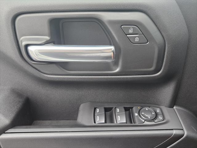 2026 GMC Sierra 1500 Crew Cab, Short Bed, Pro, 4WD